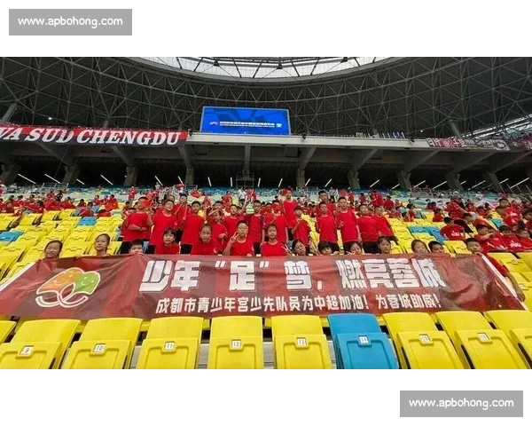 35000 跑者逐梦蓉城！成马赛道绘就古今交响